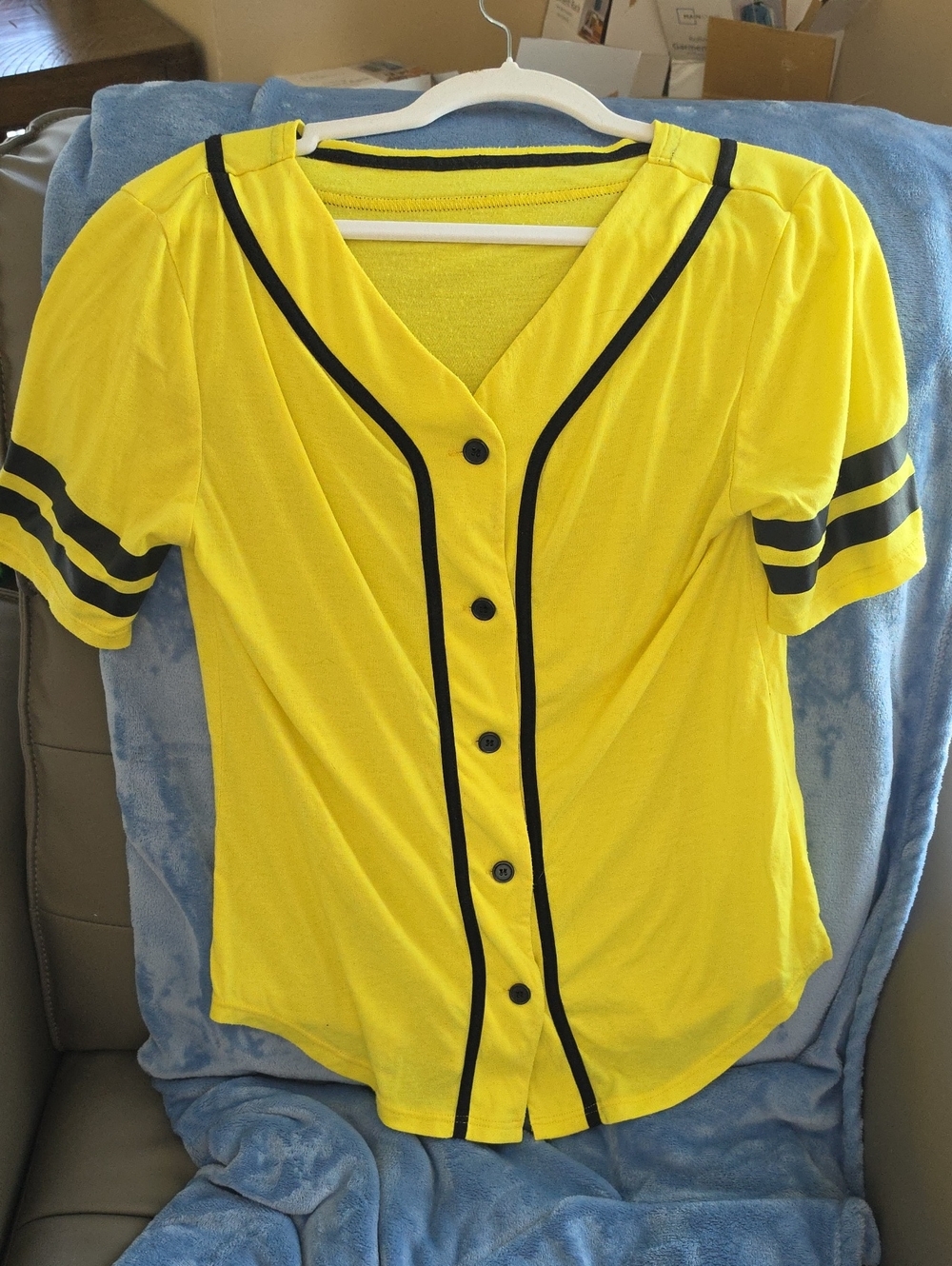 Amazon Yellow Women's Button-Front Baseball Jersey with Black Trim